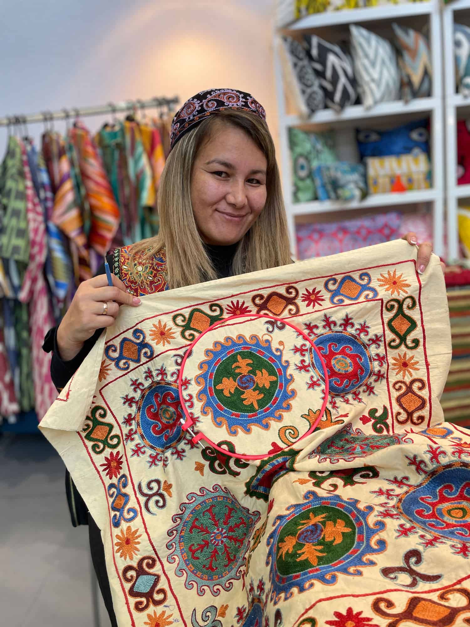 Nargiza Sherkhodjayeva, suzani master and Fergana Valley CTN Handicrafts member