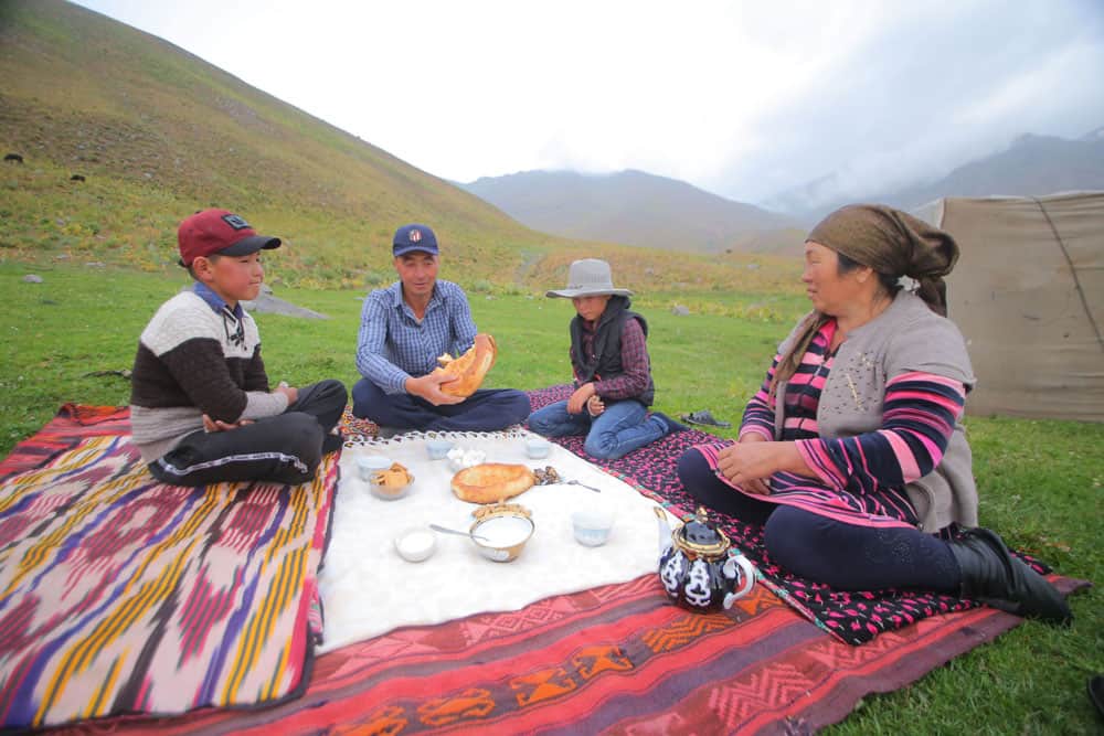 Picnic with locals near Arashan Lake, Fergana Valley - Uzbekistan